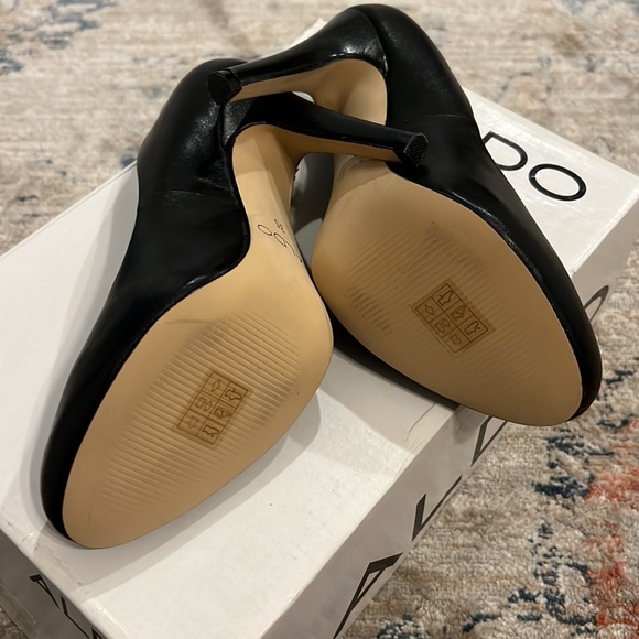 Black ALDO Heels - Picture 4 of 8
